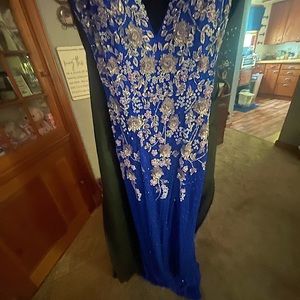 Prom dress no alterations.